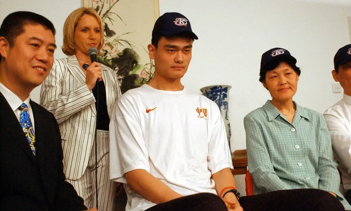 事业而不断, 捧起了NC 事业而不断, 捧起了NC